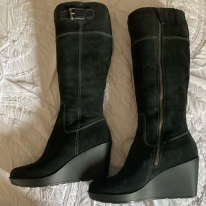 NWOT Cole Han Nike air tail wedge suede boots